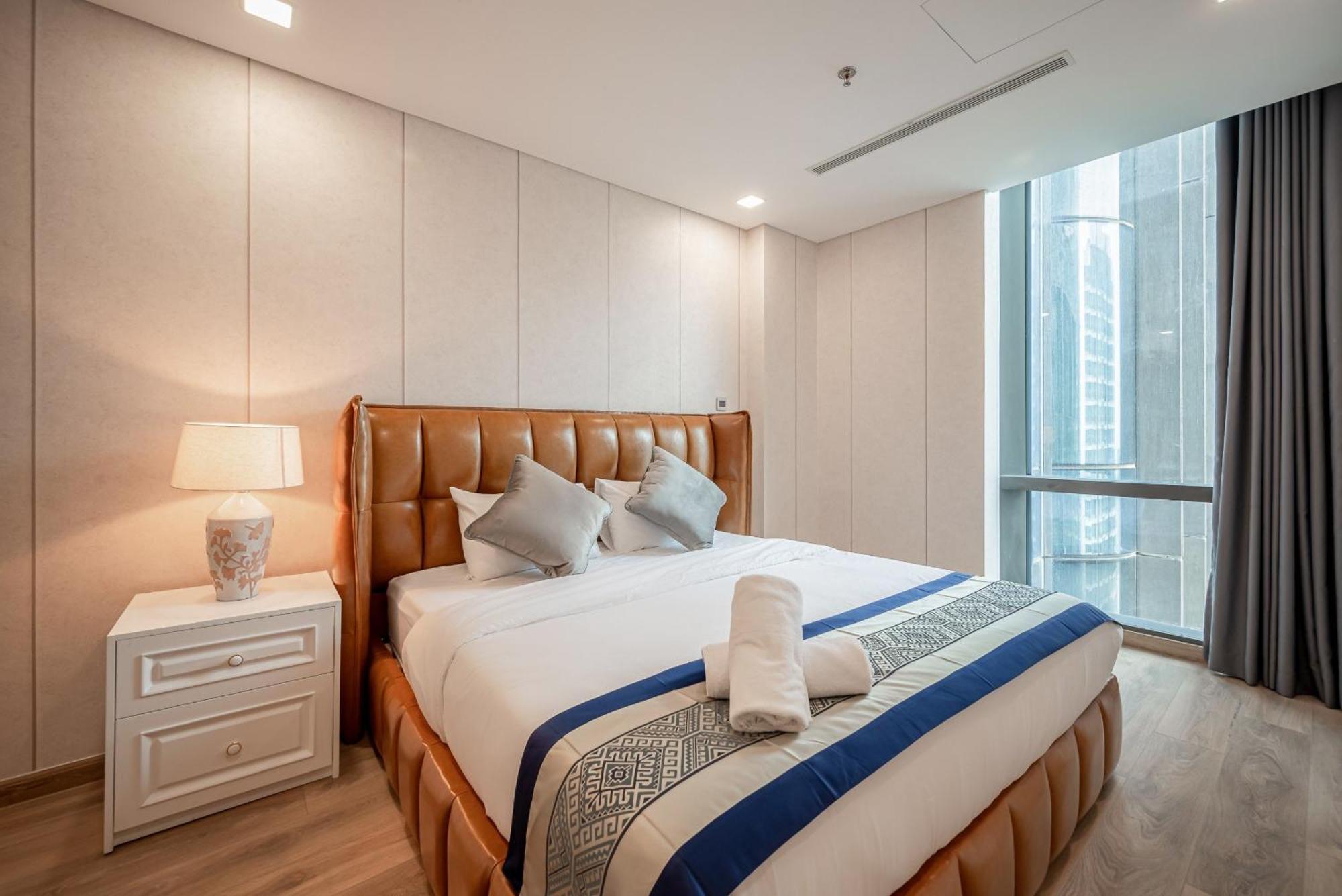 Landmark 81 And Vinhomes Riverside Residence 胡志明市 外观 照片